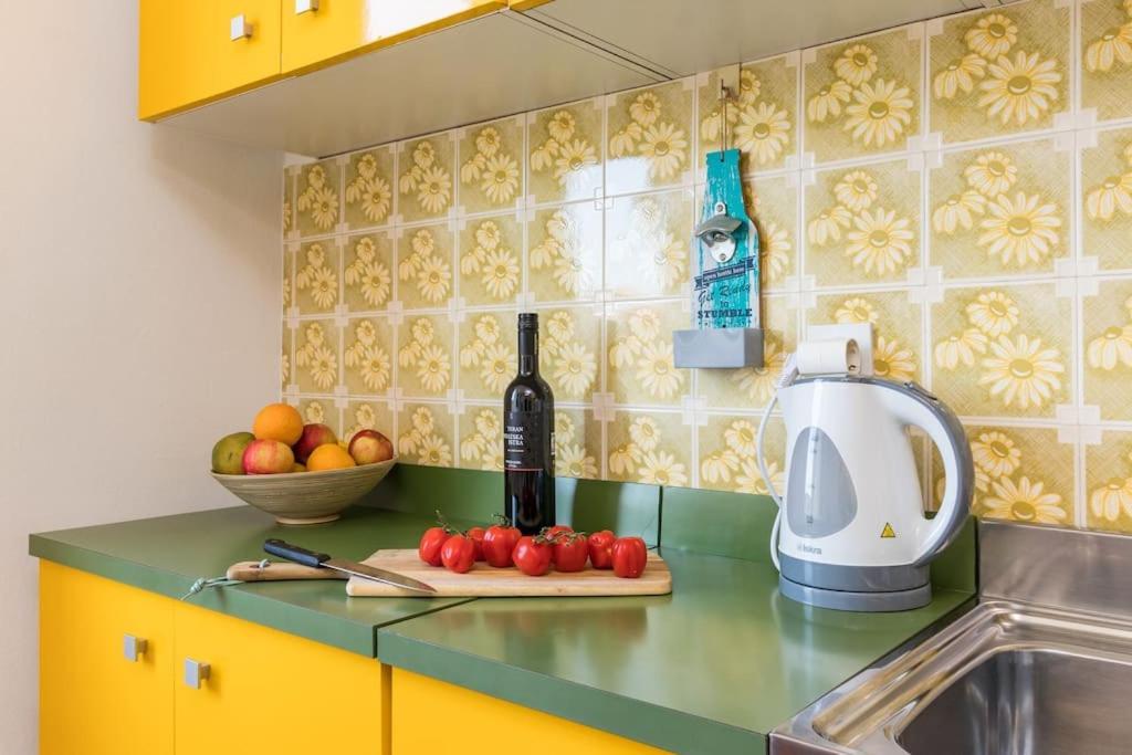 Quirky Apartment Arena With Parking بولا المظهر الخارجي الصورة